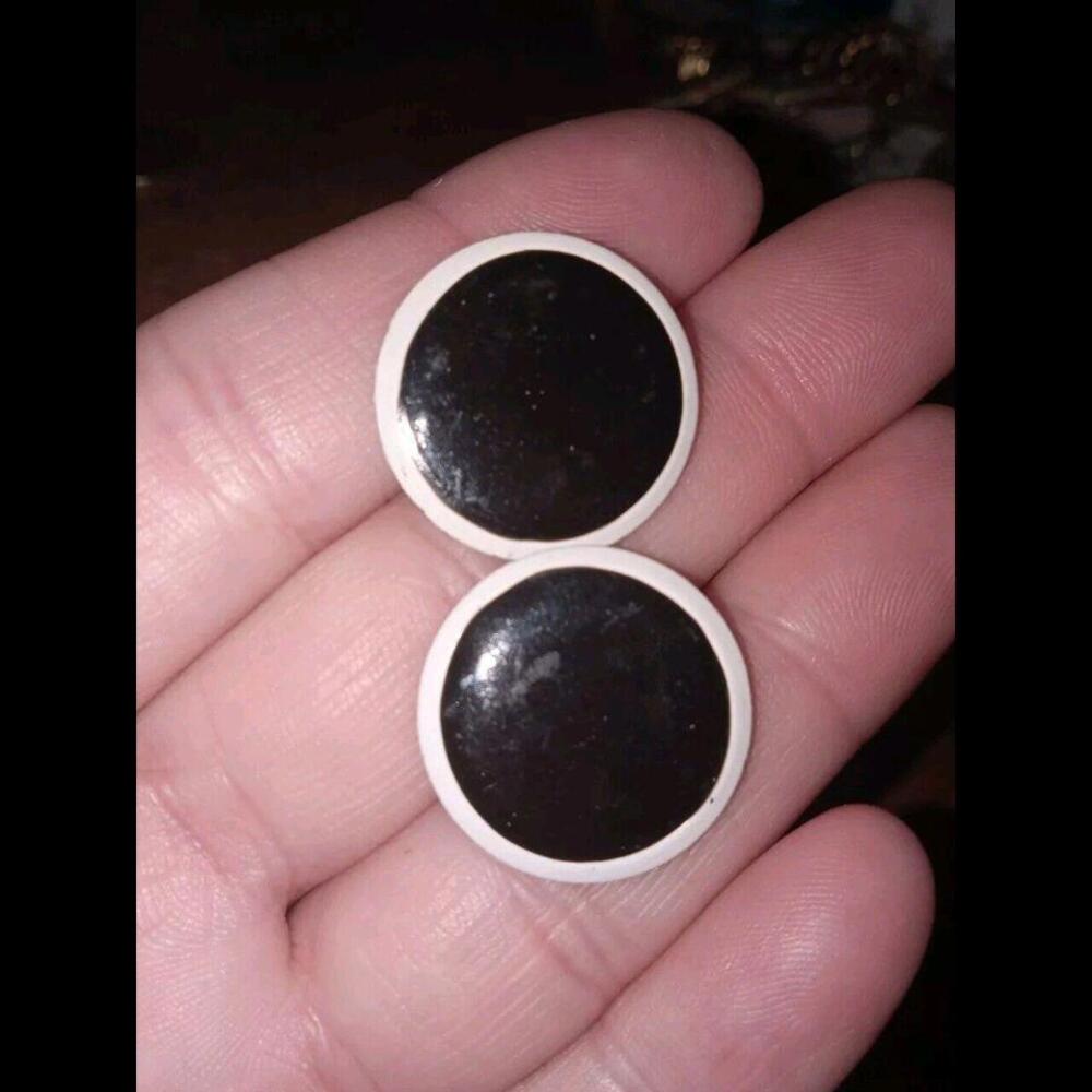 Retro  Black And White Enamel Post Earrings.  80s. Metal. Vintage